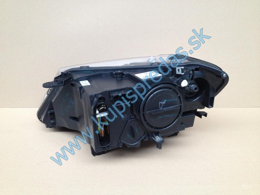 Predné pravé Bi-Xenon svetlo BMW X3 F25