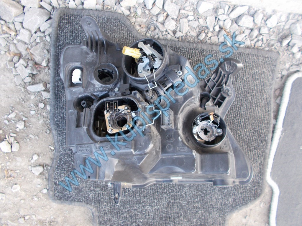 Predné ľavé svetlo OPEL MERIVA A