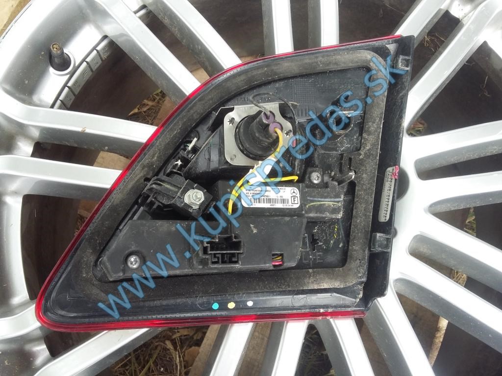 Zadné ľavé LED svetlo MERCEDES ML W166