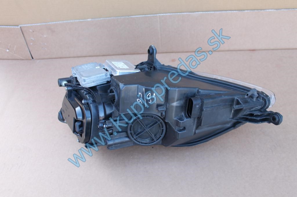 Predné pravé Xenon svetlo VW GOLF 5 PLUS