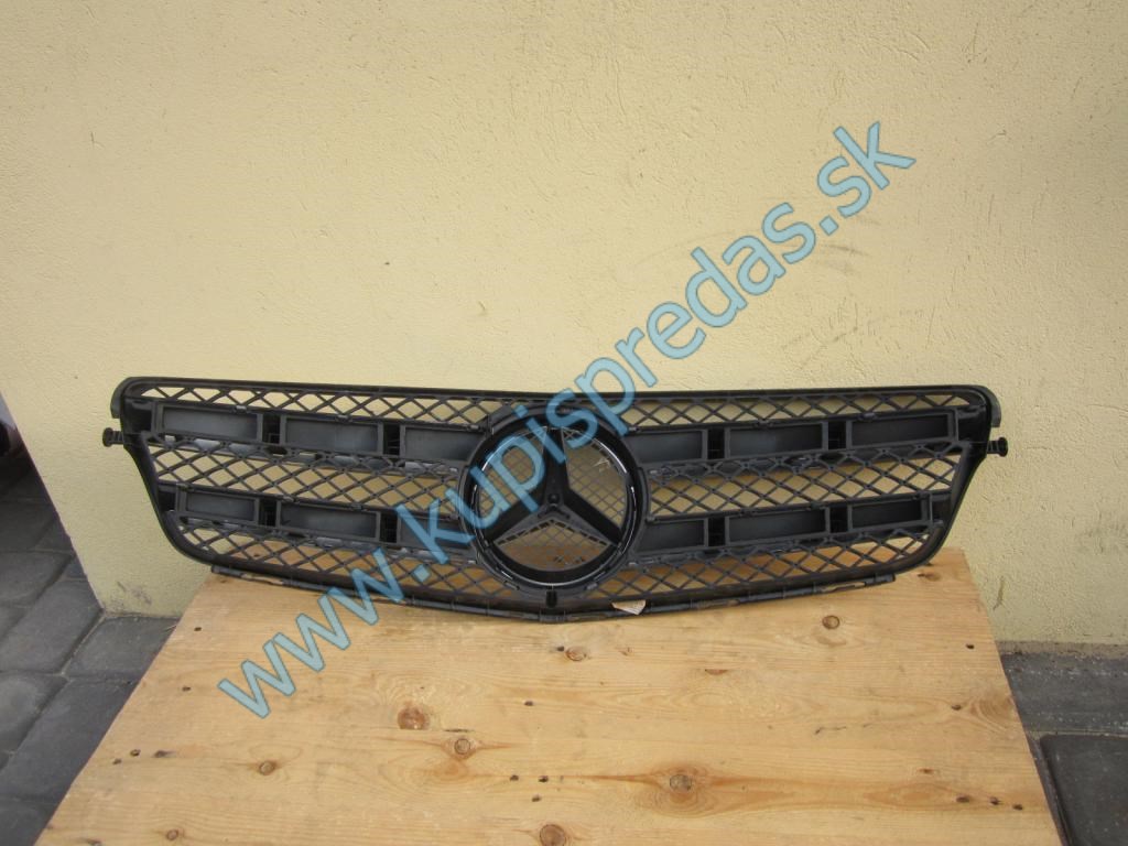 Predná maska MERCEDES C W204 COUPE AMG 