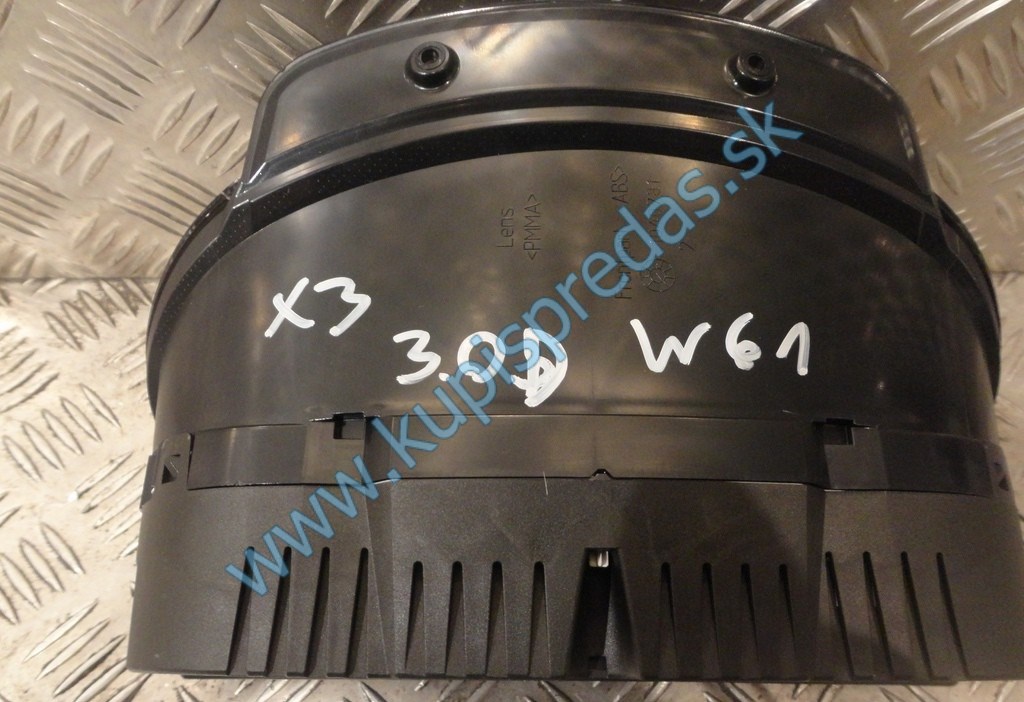 Prístrojový panel BMW X3 E83 3.0D