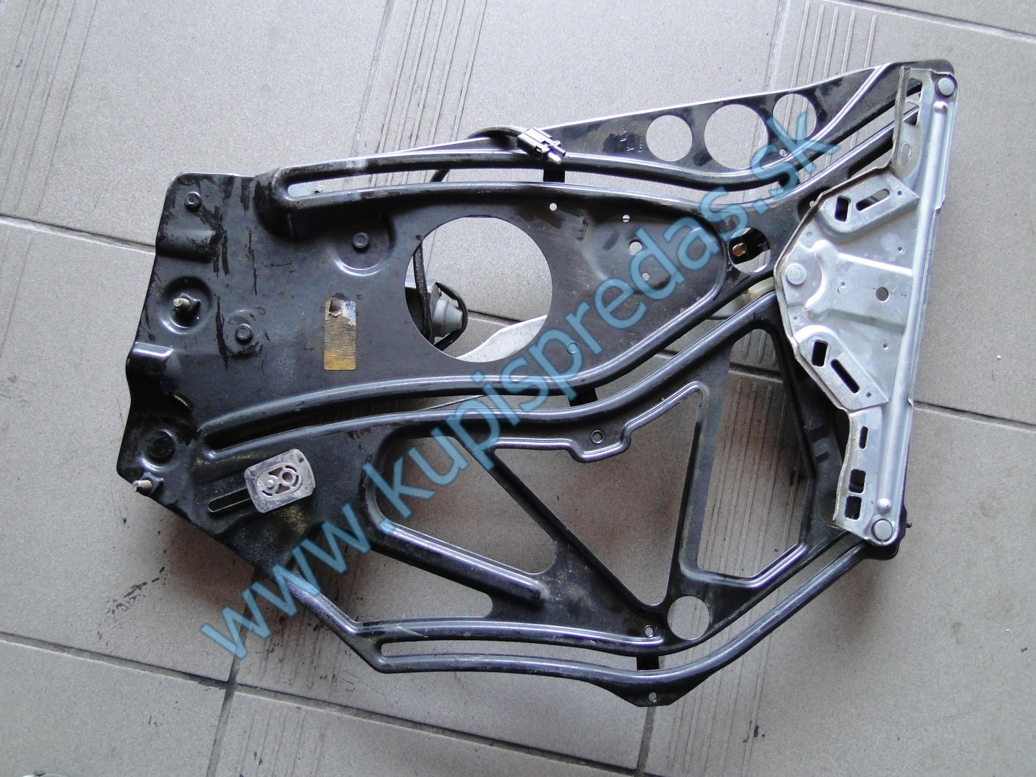 Mechanizmus stahovania okna s motorčekom MERCEDES CLK W208  