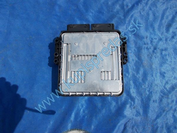 ECU riadiaca jednotka motora FORD C-MAX Mk2 HYBRID 
