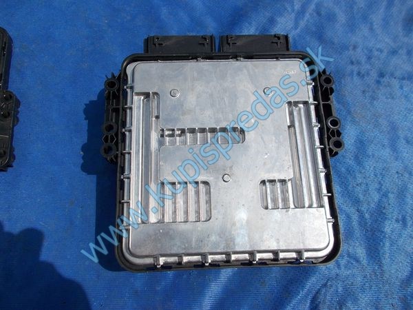 ECU riadiaca jednotka motora FORD FOCUS Mk3 ELECTRIC 