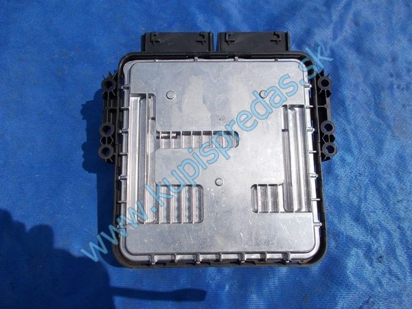 ECU riadiaca jednotka motora FORD FOCUS Mk3 ELECTRIC